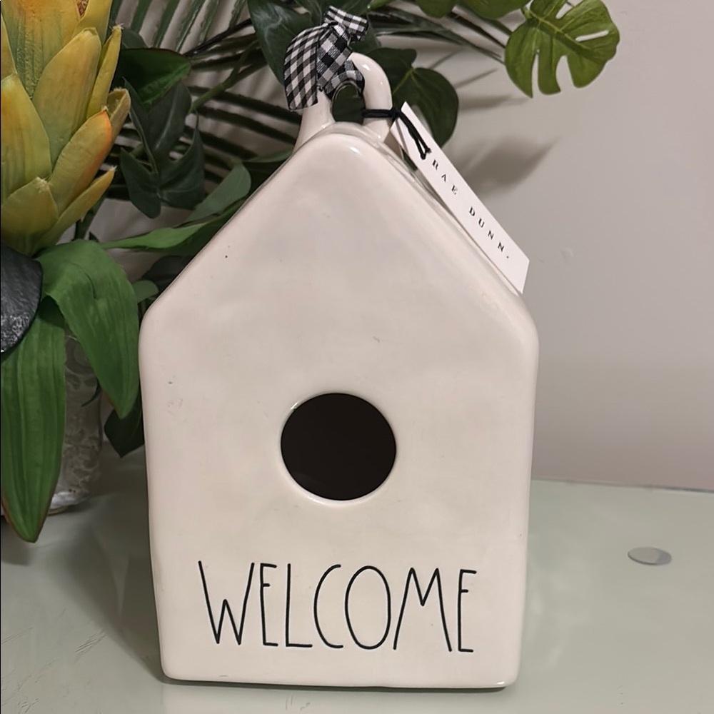 White Ceramic Welcome Birdhouse